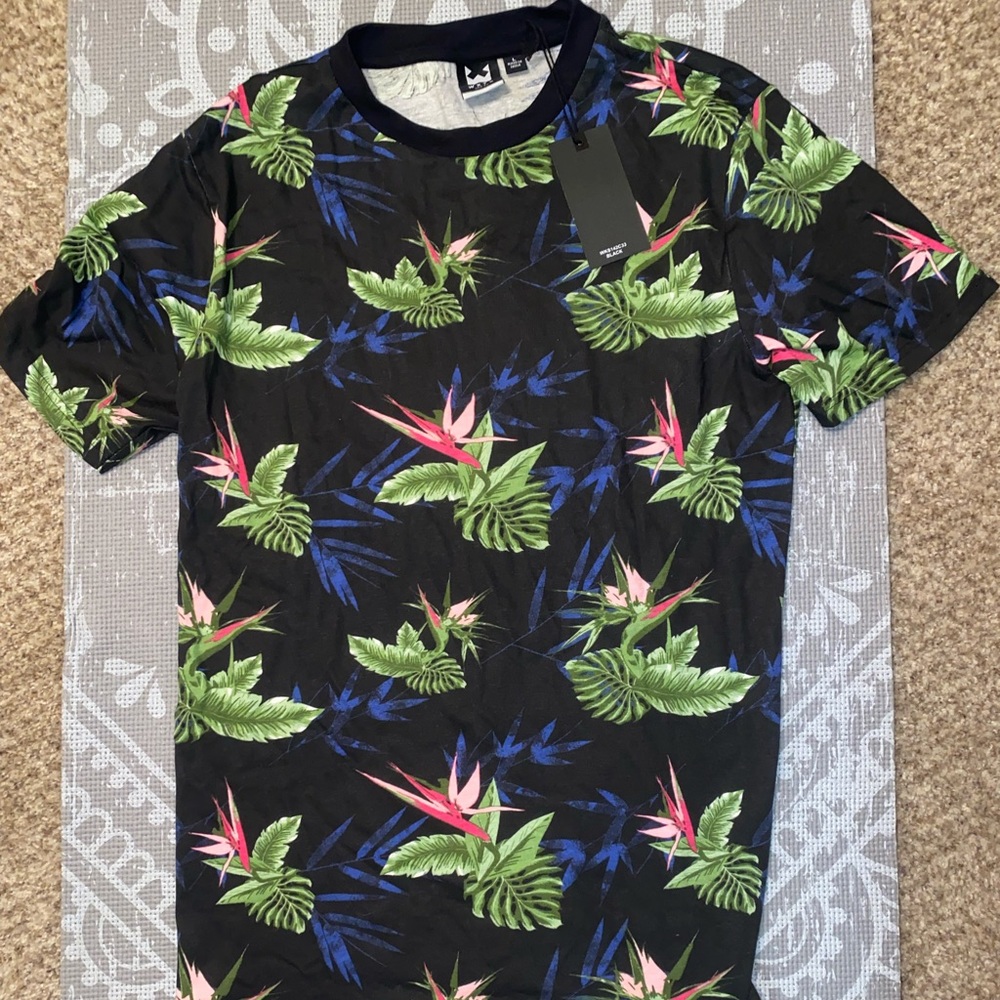 Men’s Black and Green Palm Leaf Tropical Tee